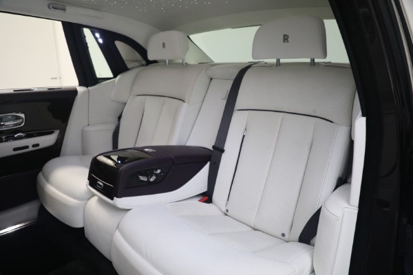 Used 2018 Rolls-Royce Phantom for sale $339,900 at Aston Martin of Greenwich in Greenwich CT 06830 10