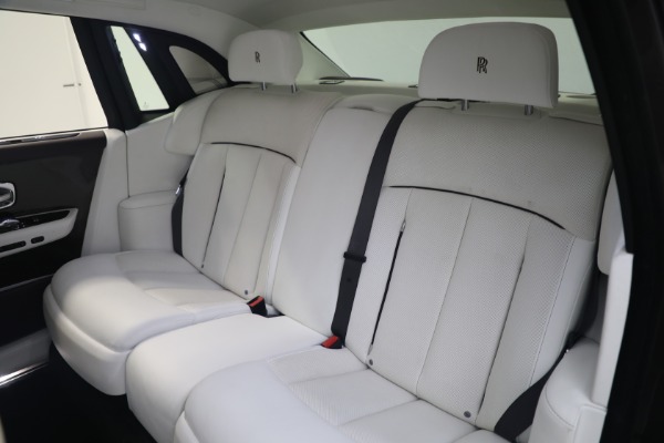 Used 2018 Rolls-Royce Phantom for sale $339,900 at Aston Martin of Greenwich in Greenwich CT 06830 12