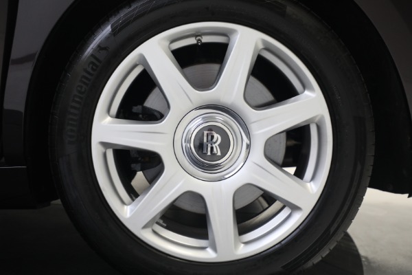 Used 2018 Rolls-Royce Phantom for sale $339,900 at Aston Martin of Greenwich in Greenwich CT 06830 19