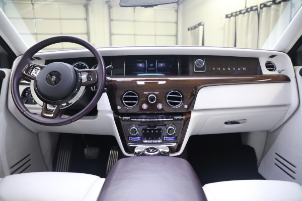Used 2018 Rolls-Royce Phantom for sale Call for price at Aston Martin of Greenwich in Greenwich CT 06830 4