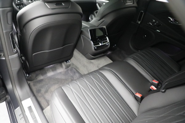 Used 2022 Bentley Flying Spur V8 for sale Sold at Miller Motorcars Aston Martin in Greenwich CT 06830 26