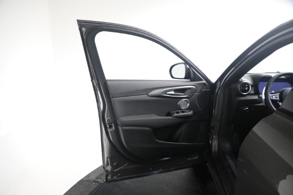 New 2024 Alfa Romeo Tonale Veloce for sale Sold at Miller Motorcars Aston Martin in Greenwich CT 06830 27