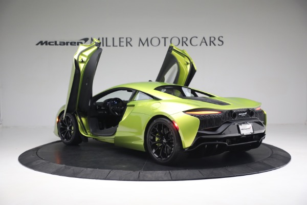 New 2023 McLaren Artura Vision for sale Sold at Aston Martin of Greenwich in Greenwich CT 06830 15