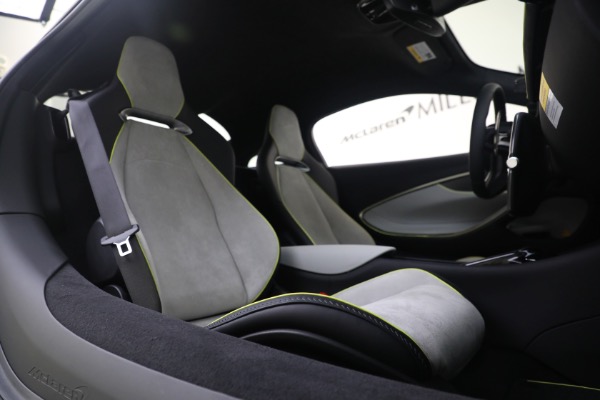 New 2023 McLaren Artura Vision for sale Sold at Aston Martin of Greenwich in Greenwich CT 06830 22