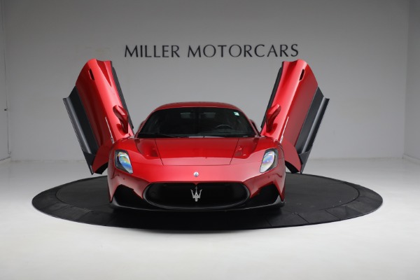 Used 2022 Maserati MC20 for sale $229,900 at Aston Martin of Greenwich in Greenwich CT 06830 13