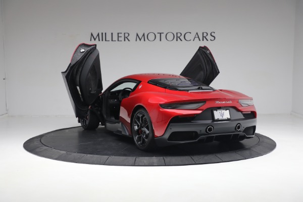 Used 2022 Maserati MC20 for sale $229,900 at Aston Martin of Greenwich in Greenwich CT 06830 21