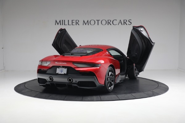 Used 2022 Maserati MC20 for sale $229,900 at Aston Martin of Greenwich in Greenwich CT 06830 23