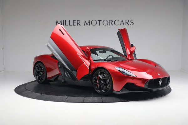 Used 2022 Maserati MC20 for sale $229,900 at Aston Martin of Greenwich in Greenwich CT 06830 28