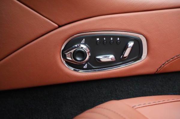 Used 2020 Aston Martin DB11 Volante for sale $143,900 at Aston Martin of Greenwich in Greenwich CT 06830 26