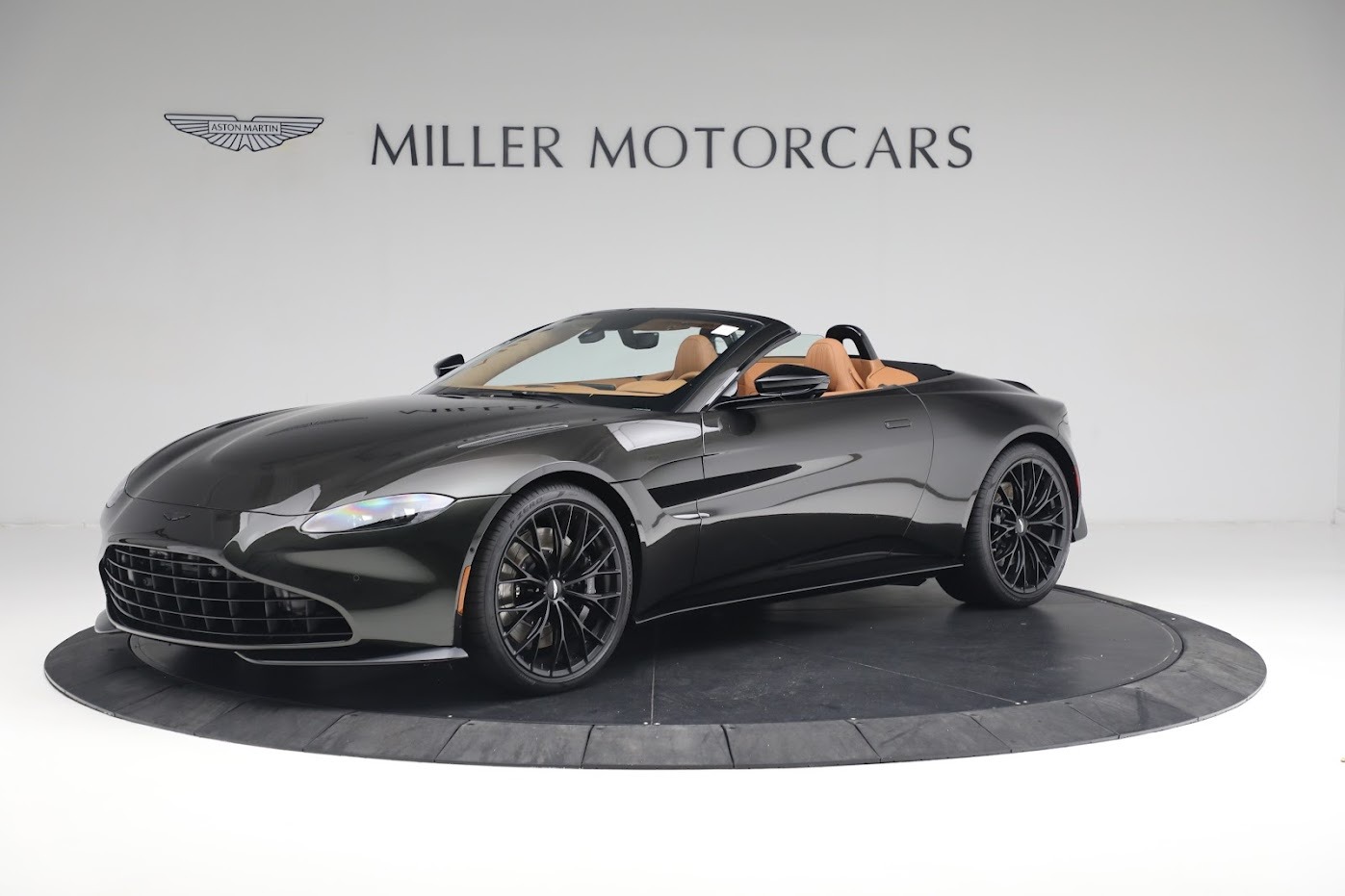 New 2023 Aston Martin Vantage V8 for sale $209,886 at Aston Martin of Greenwich in Greenwich CT 06830 1