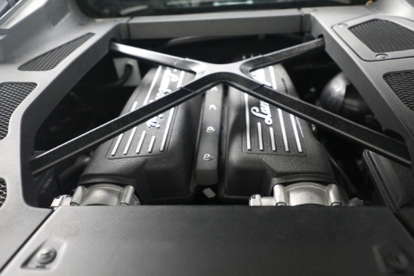 Used 2015 Lamborghini Huracan LP 610-4 for sale $219,900 at Aston Martin of Greenwich in Greenwich CT 06830 26