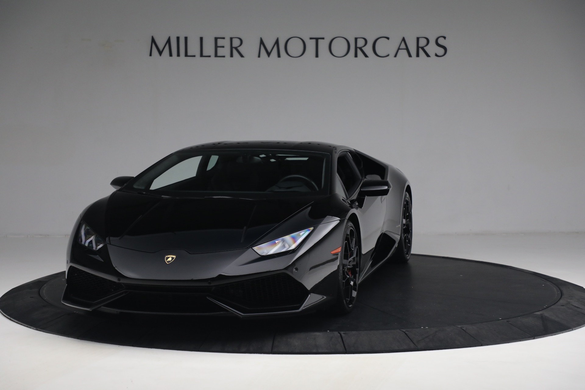 Used 2015 Lamborghini Huracan LP 610-4 for sale $219,900 at Aston Martin of Greenwich in Greenwich CT 06830 1