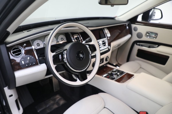 Used 2019 Rolls-Royce Ghost for sale $225,900 at Aston Martin of Greenwich in Greenwich CT 06830 21