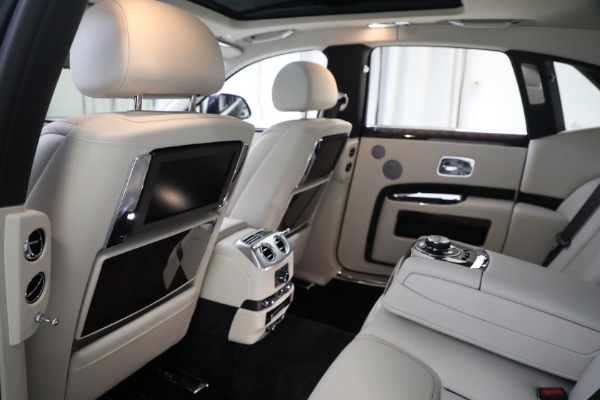 Used 2019 Rolls-Royce Ghost for sale $225,900 at Aston Martin of Greenwich in Greenwich CT 06830 24