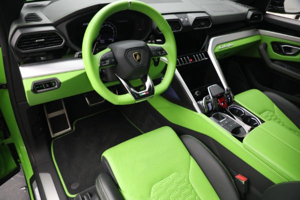 Used 2022 Lamborghini Urus for sale $269,900 at Aston Martin of Greenwich in Greenwich CT 06830 12