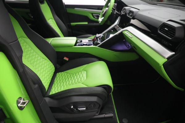 Used 2022 Lamborghini Urus for sale $269,900 at Aston Martin of Greenwich in Greenwich CT 06830 22