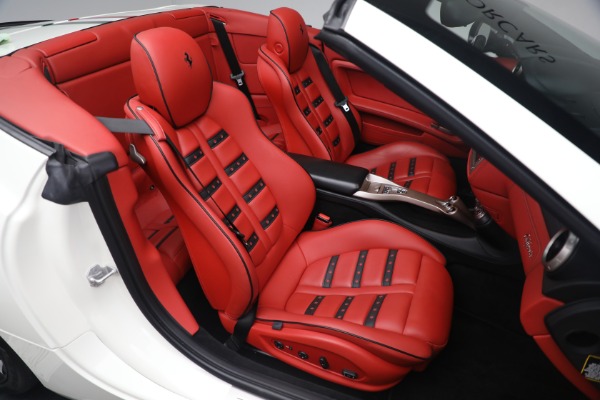 Used 2014 Ferrari California for sale $134,900 at Aston Martin of Greenwich in Greenwich CT 06830 25