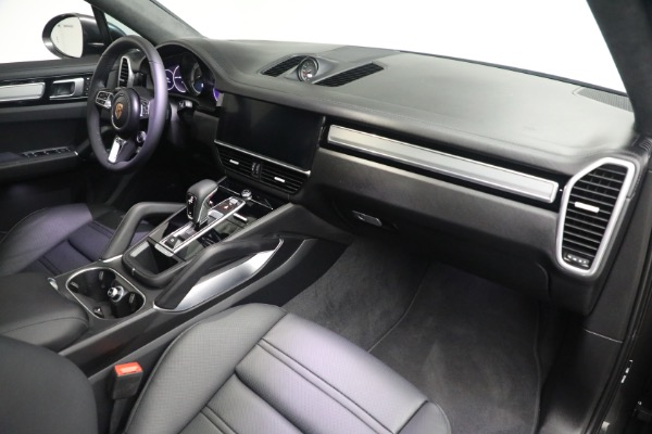 Used 2023 Porsche Cayenne Turbo Coupe for sale $149,900 at Aston Martin of Greenwich in Greenwich CT 06830 17