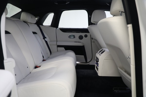 Used 2022 Rolls-Royce Ghost for sale $299,900 at Aston Martin of Greenwich in Greenwich CT 06830 25