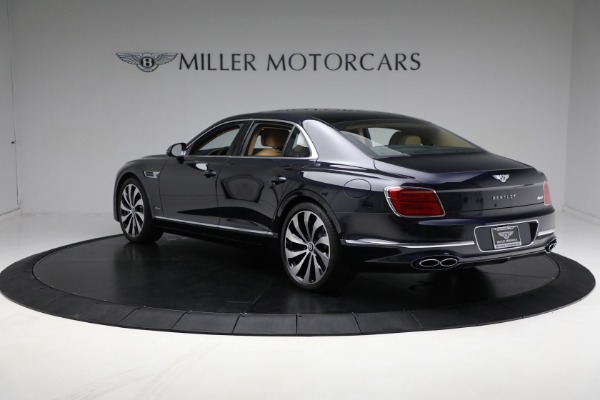 New 2024 Bentley Flying Spur Hybrid Azure for sale $289,115 at Aston Martin of Greenwich in Greenwich CT 06830 5