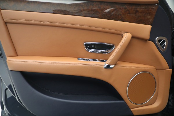 Used 2015 Bentley Flying Spur V8 for sale Sold at Miller Motorcars Aston Martin in Greenwich CT 06830 16