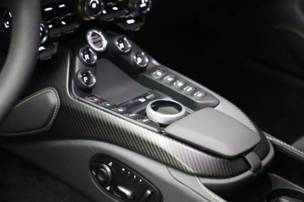 New 2023 Aston Martin Vantage V8 for sale $184,986 at Aston Martin of Greenwich in Greenwich CT 06830 18