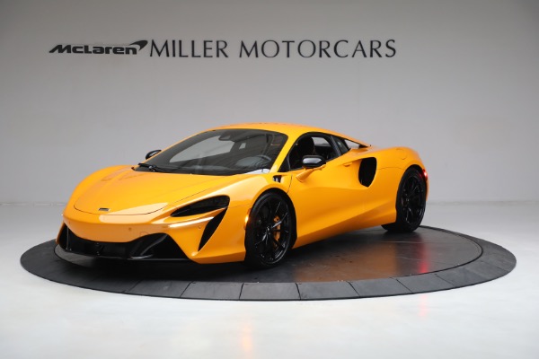2023 McLaren Artura