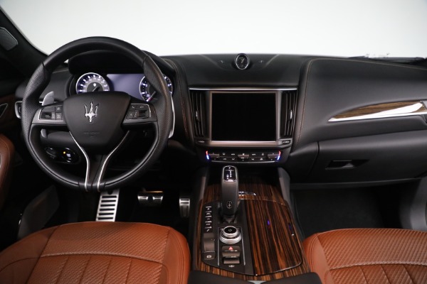 Used 2022 Maserati Levante Modena for sale $69,900 at Aston Martin of Greenwich in Greenwich CT 06830 25
