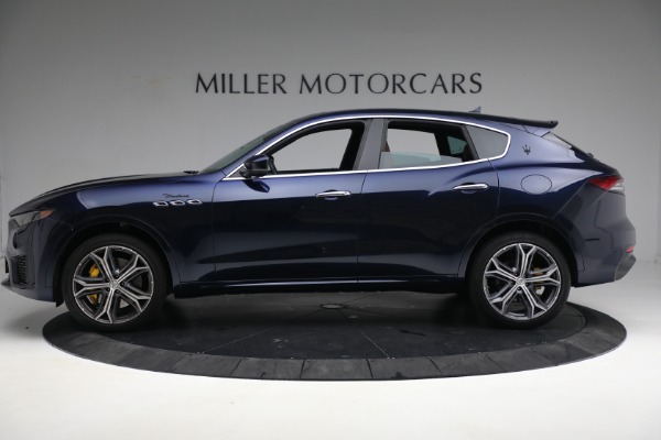 Used 2022 Maserati Levante Modena for sale $69,900 at Aston Martin of Greenwich in Greenwich CT 06830 3