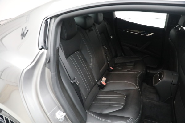 Used 2022 Maserati Ghibli Modena Q4 for sale $59,900 at Aston Martin of Greenwich in Greenwich CT 06830 27