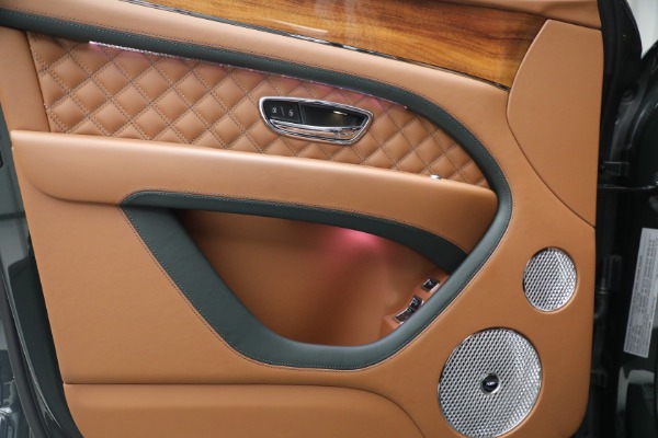 Used 2022 Bentley Bentayga Speed for sale Sold at Aston Martin of Greenwich in Greenwich CT 06830 26