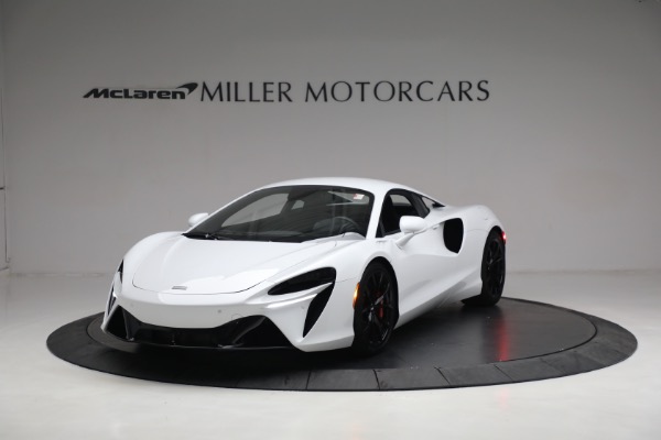 2023 McLaren Artura