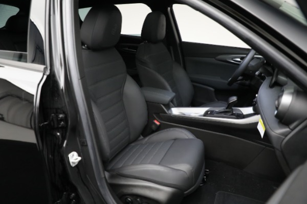 Used 2024 Alfa Romeo Tonale Ti for sale $30,900 at Miller Motorcars Aston Martin in Greenwich CT 06830 27
