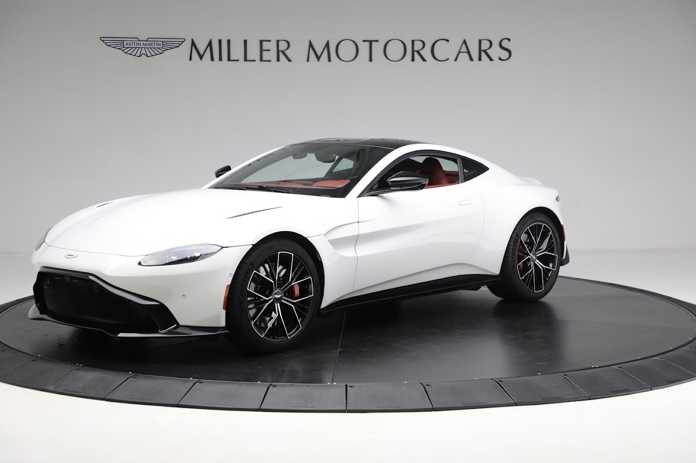 Used 2021 Aston Martin Vantage for sale $117,900 at Aston Martin of Greenwich in Greenwich CT 06830 1