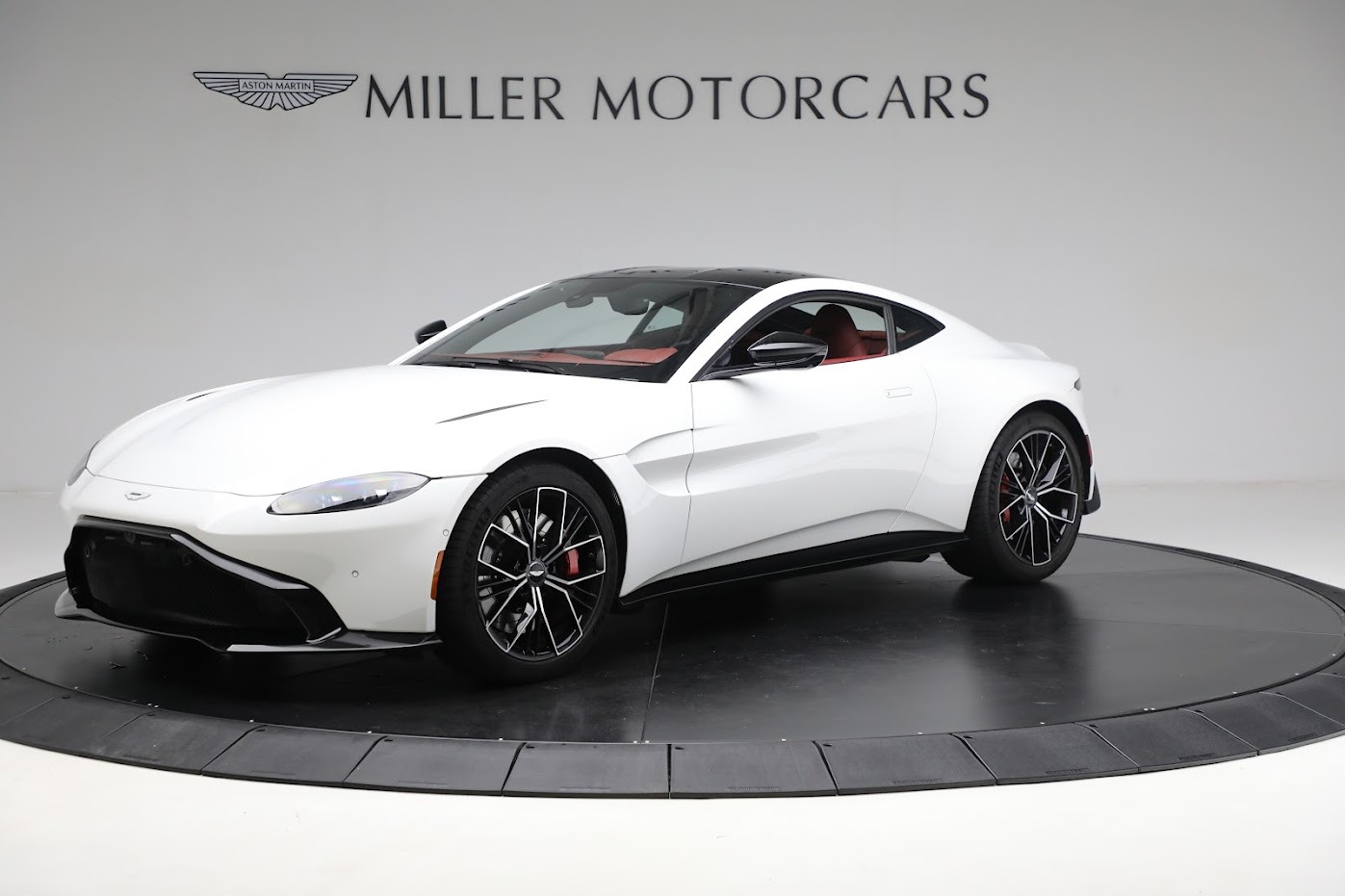Used 2021 Aston Martin Vantage for sale $124,900 at Aston Martin of Greenwich in Greenwich CT 06830 1
