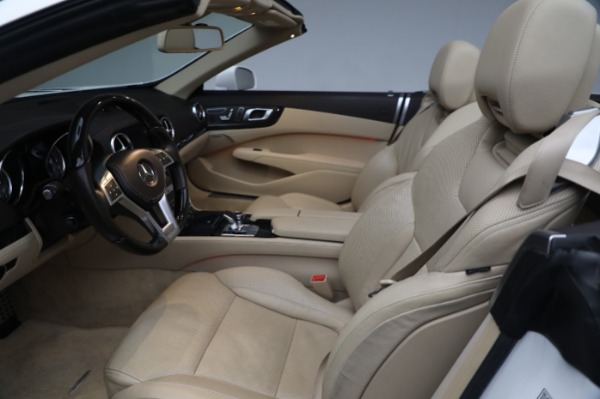 Used 2016 Mercedes-Benz SL-Class SL 400 for sale $44,900 at Aston Martin of Greenwich in Greenwich CT 06830 25