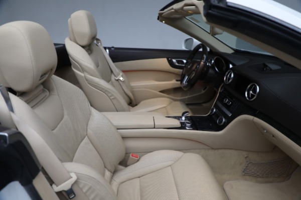 Used 2016 Mercedes-Benz SL-Class SL 400 for sale $44,900 at Aston Martin of Greenwich in Greenwich CT 06830 26