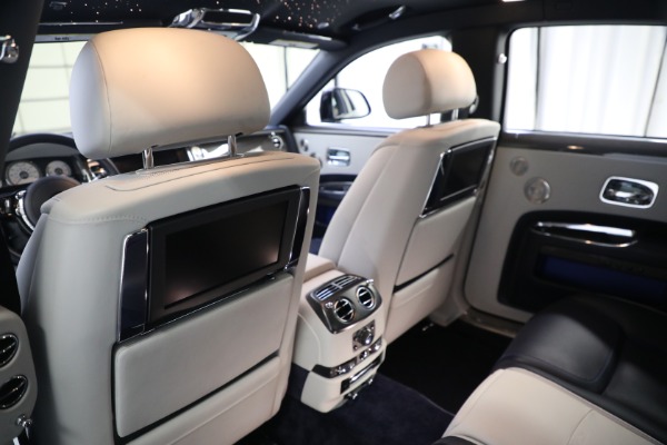 Used 2019 Rolls-Royce Black Badge Ghost for sale $225,900 at Aston Martin of Greenwich in Greenwich CT 06830 18