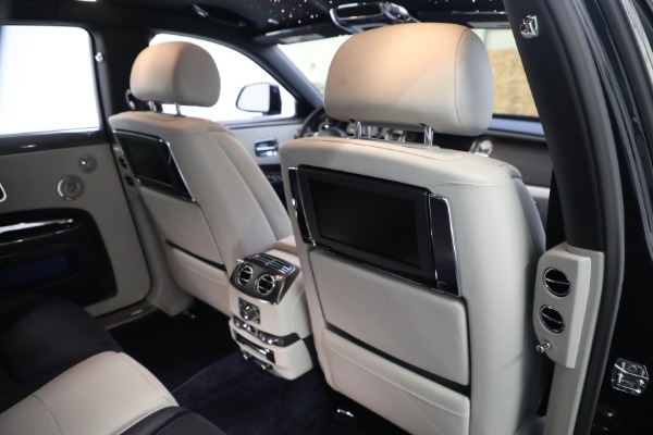 Used 2019 Rolls-Royce Black Badge Ghost for sale $225,900 at Aston Martin of Greenwich in Greenwich CT 06830 27