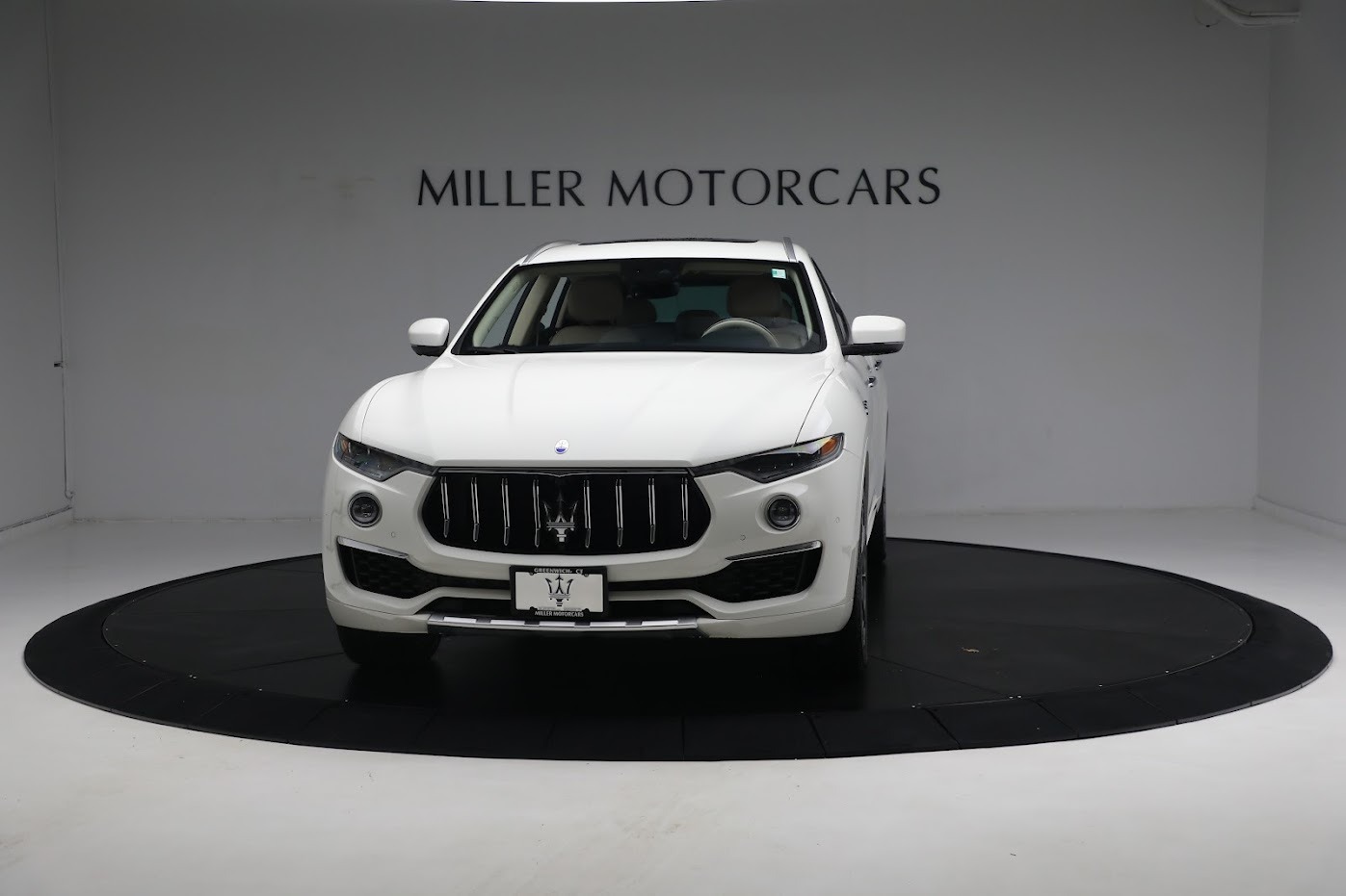 Used 2021 Maserati Levante S GranLusso for sale $62,900 at Aston Martin of Greenwich in Greenwich CT 06830 1