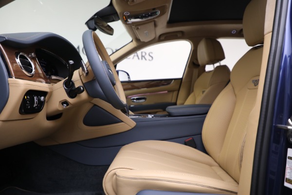 Used 2023 Bentley Bentayga V8 for sale $183,900 at Aston Martin of Greenwich in Greenwich CT 06830 17