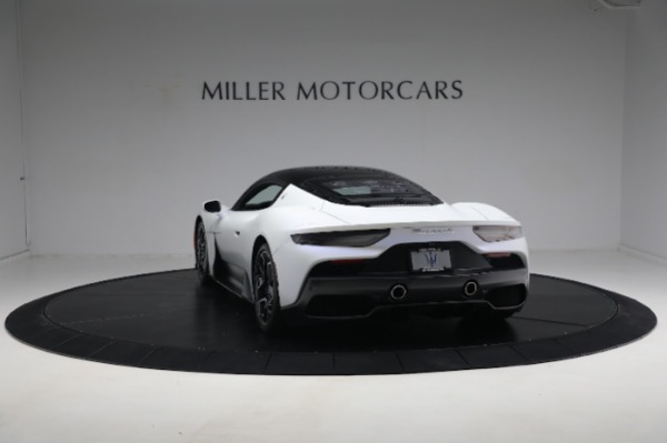 Used 2022 Maserati MC20 for sale $203,900 at Aston Martin of Greenwich in Greenwich CT 06830 10