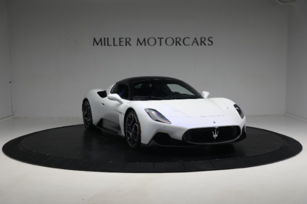 Used 2022 Maserati MC20 for sale $194,900 at Aston Martin of Greenwich in Greenwich CT 06830 23