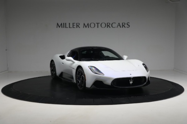 Used 2022 Maserati MC20 for sale $203,900 at Aston Martin of Greenwich in Greenwich CT 06830 23
