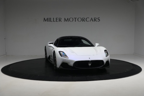 Used 2022 Maserati MC20 for sale $203,900 at Aston Martin of Greenwich in Greenwich CT 06830 24