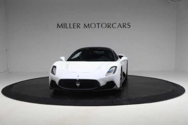 Used 2022 Maserati MC20 for sale $203,900 at Aston Martin of Greenwich in Greenwich CT 06830 26