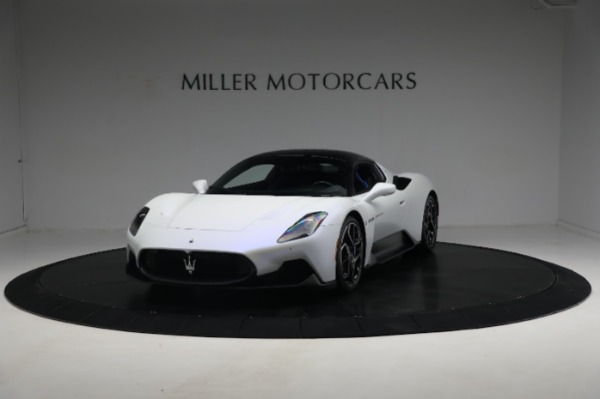 Used 2022 Maserati MC20 for sale $194,900 at Aston Martin of Greenwich in Greenwich CT 06830 27