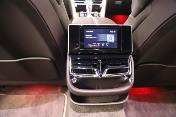 Used 2023 Bentley Flying Spur Speed for sale $289,900 at Aston Martin of Greenwich in Greenwich CT 06830 26