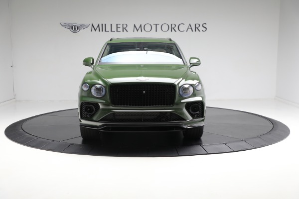 Used 2023 Bentley Bentayga EWB Azure V8 for sale Sold at Aston Martin of Greenwich in Greenwich CT 06830 20
