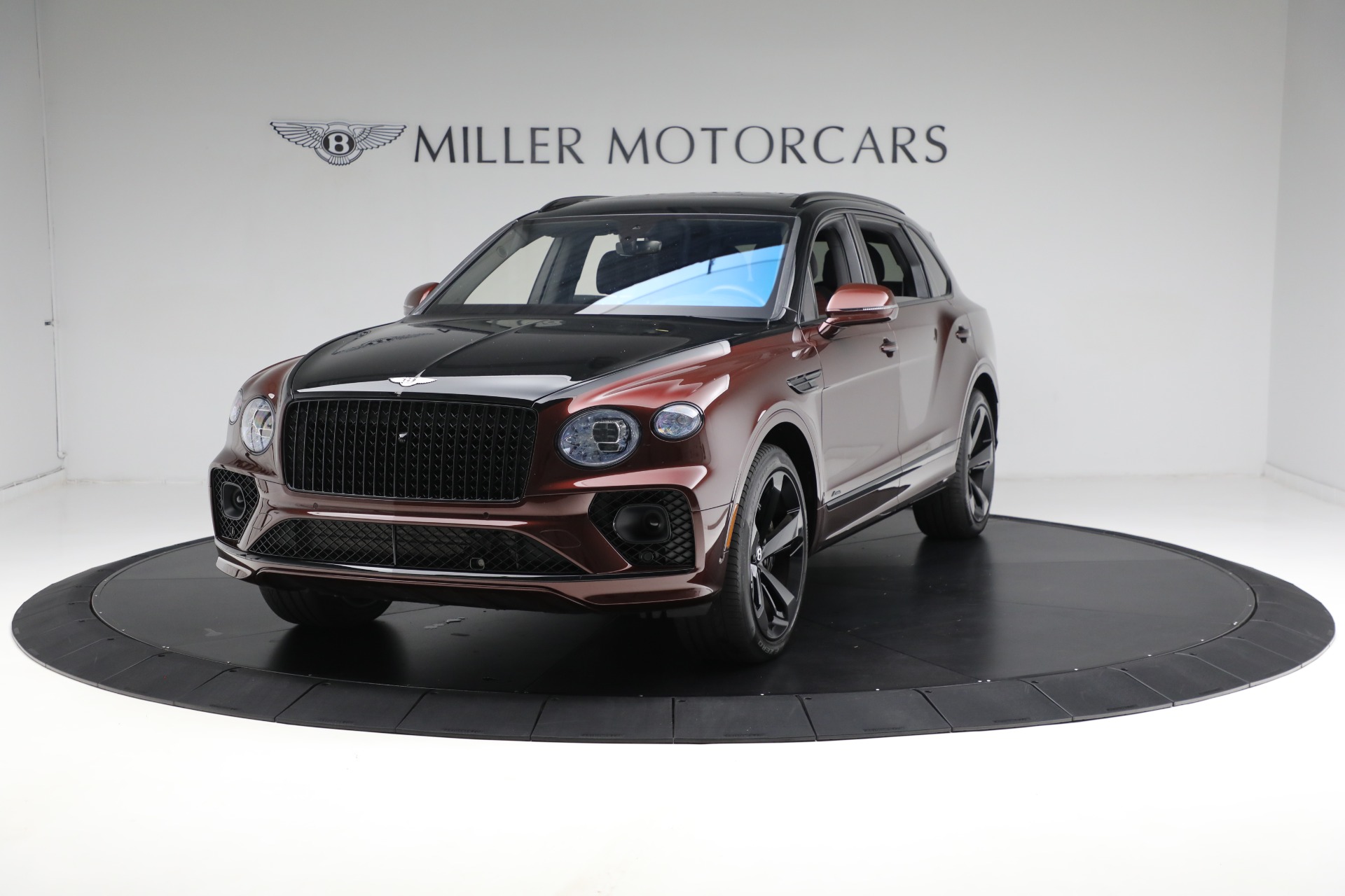 Used 2023 Bentley Bentayga EWB Azure V8 for sale $264,900 at Aston Martin of Greenwich in Greenwich CT 06830 1